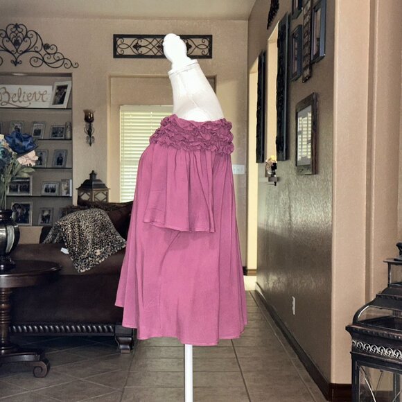 She + Sky*Off the Shoulder*Ruffled Neckline*EUC - Picture 2 of 4